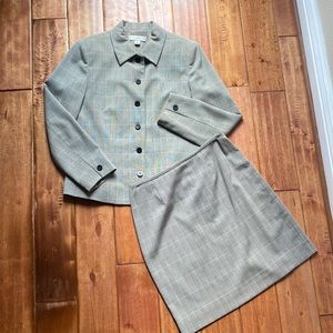 Petite Sophisticate Women Suit